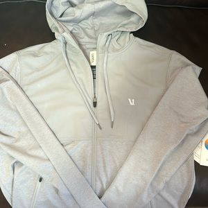 Brand new Sunday element jacket platinum Heather size small Vuori